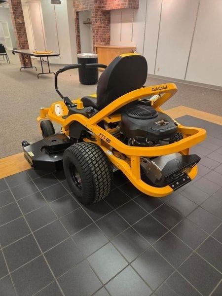 Cub Cadet ZT1 60  2026