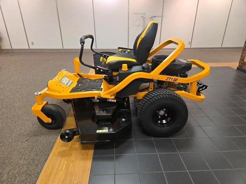 Cub Cadet ZT1 60  2026