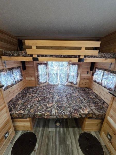 Ice Castle 8x17 Trophy Hunter  2026