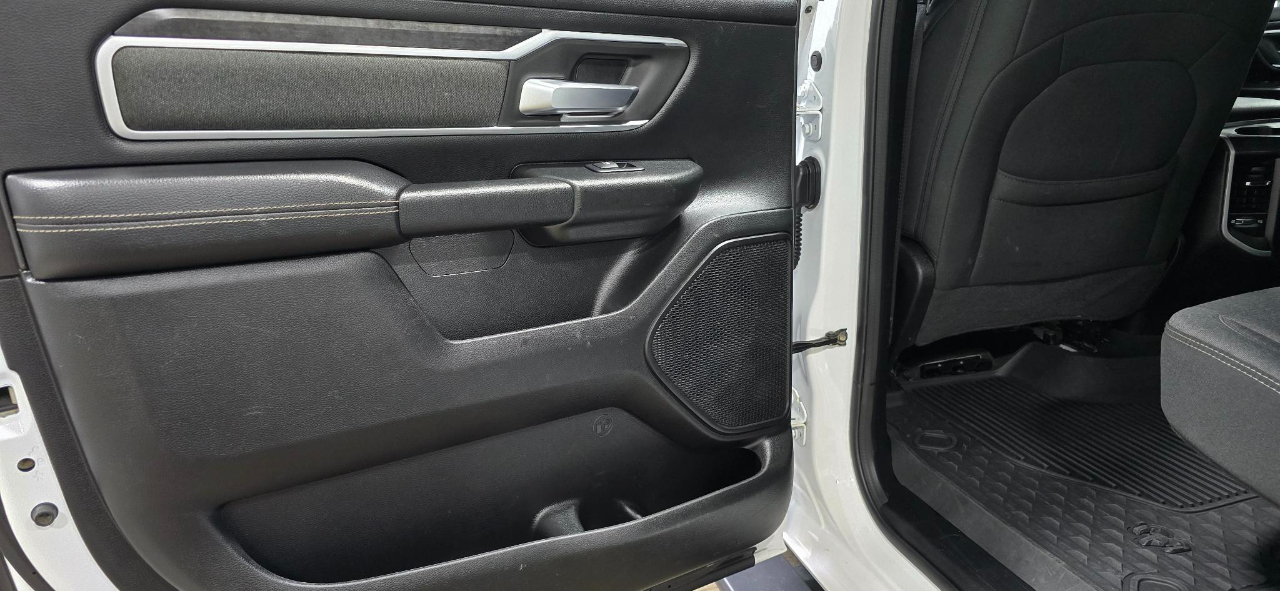 RAM 1500 Big Horn Crew Cab SWB 4WD 2020