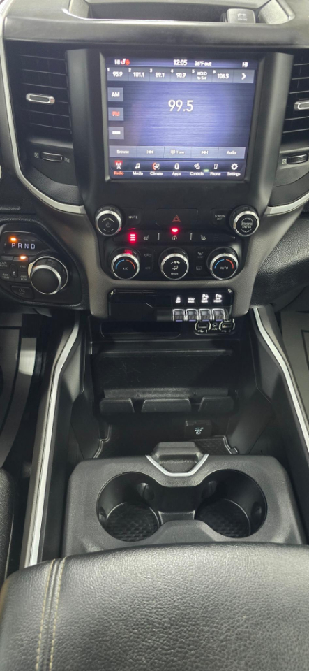 RAM 1500 Big Horn Crew Cab SWB 4WD 2020