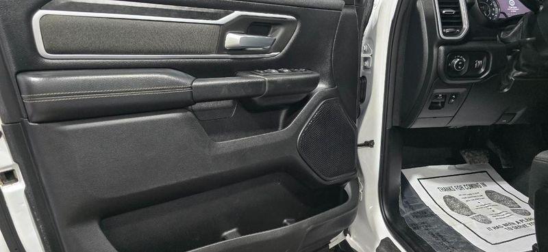 RAM 1500 Big Horn Crew Cab SWB 4WD 2020