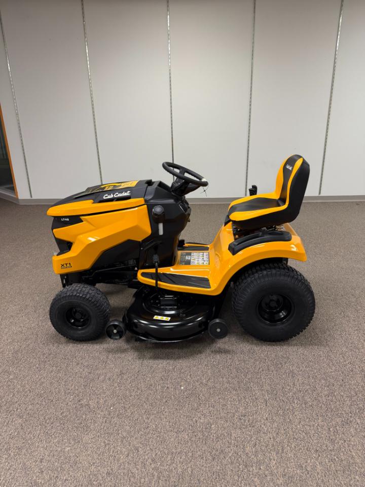 Cub Cadet XT1 LT46  2026