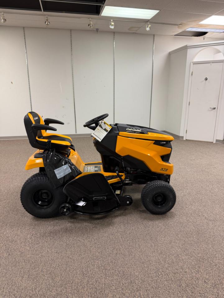 Cub Cadet XT2 LX46  2026