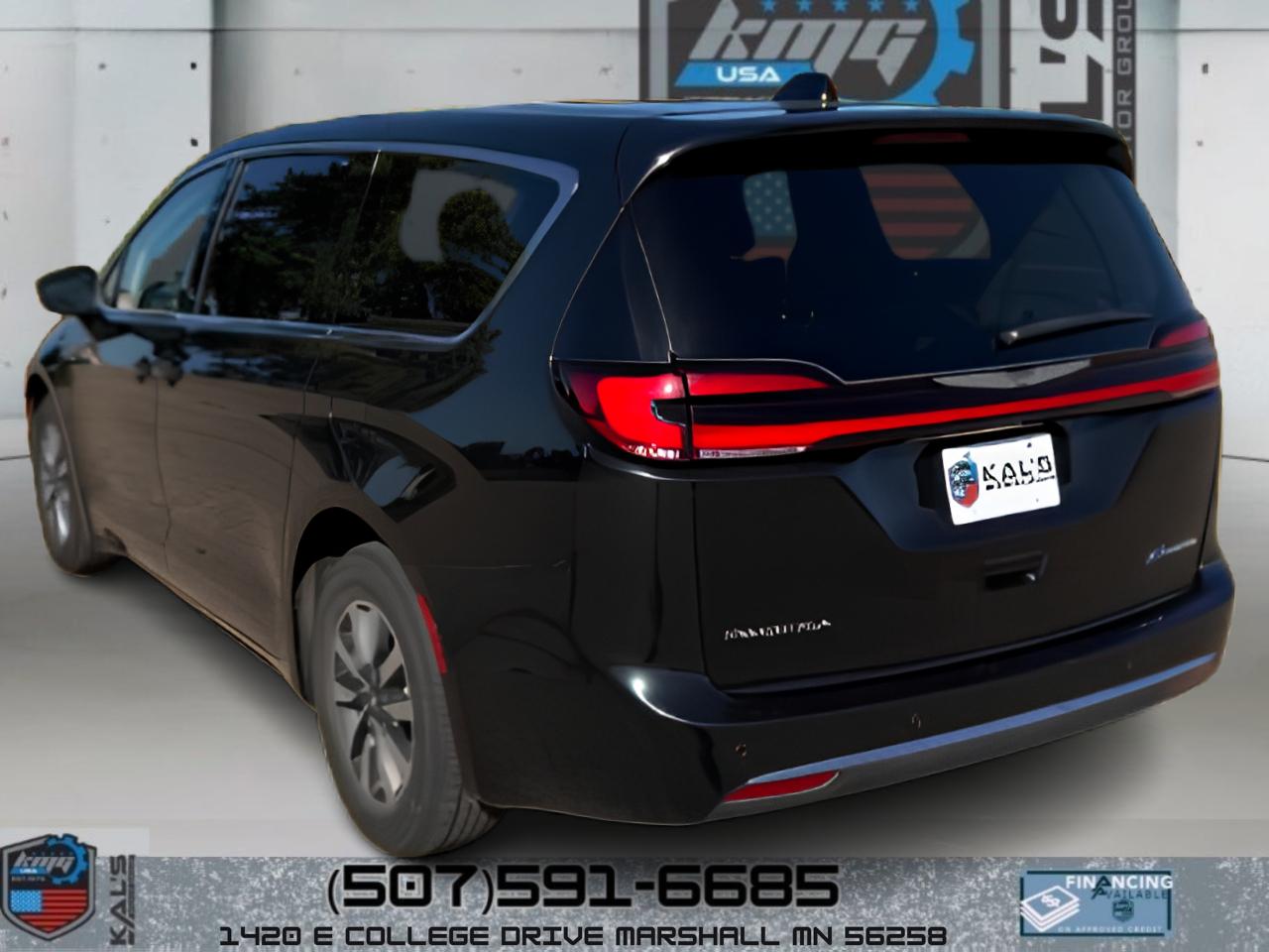 Chrysler Pacifica photo 4