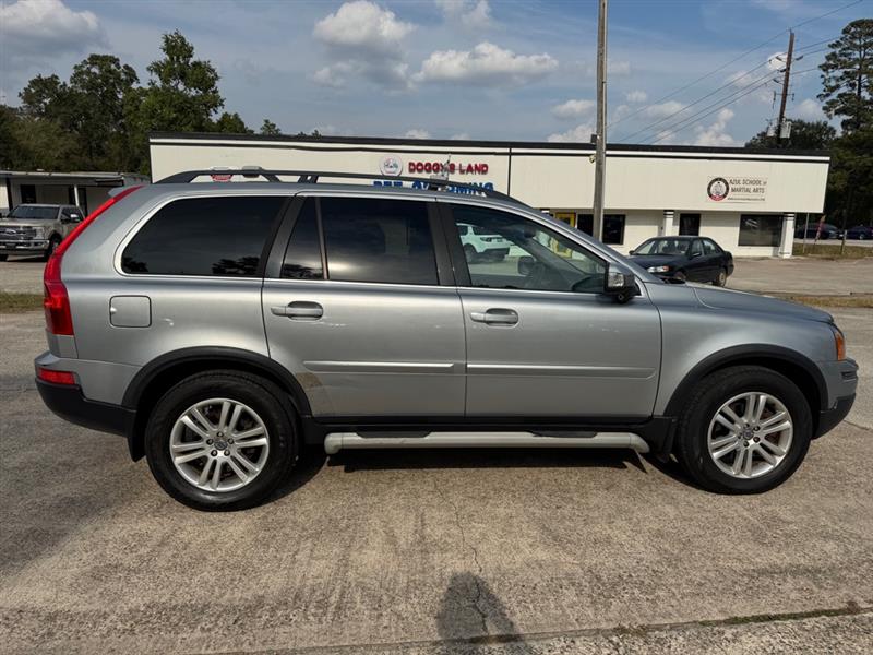 Volvo XC90  2010 Volvo XC90  2010