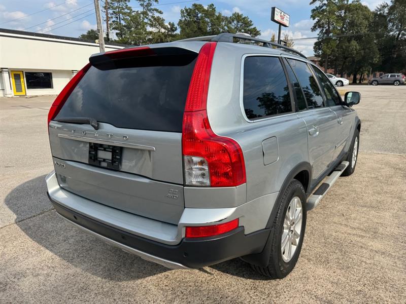 Volvo XC90  2010 Volvo XC90  2010