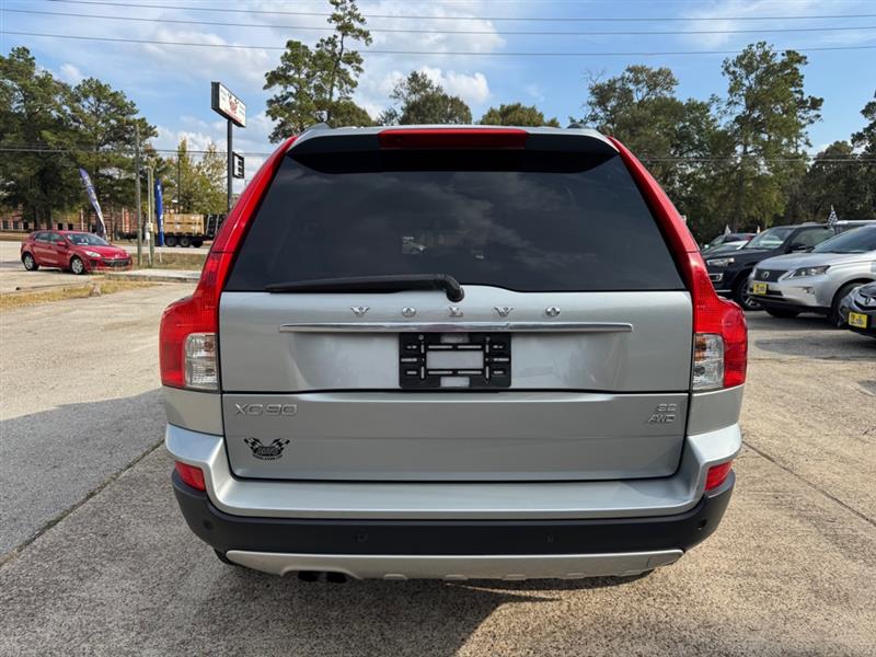 Volvo XC90  2010 Volvo XC90  2010