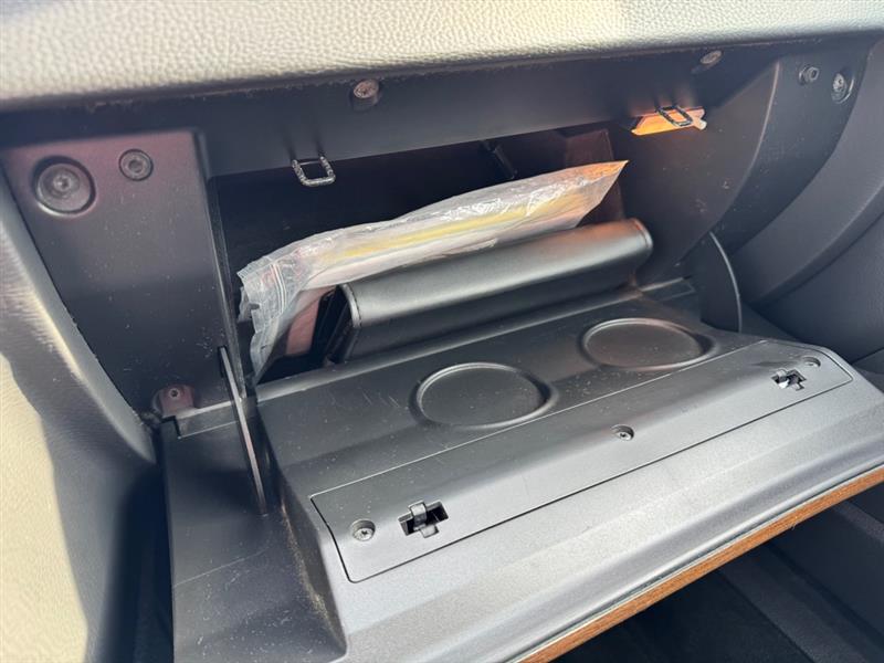 Volvo XC90  2010 Volvo XC90  2010