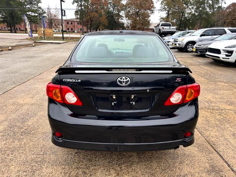 Toyota Corolla  2010