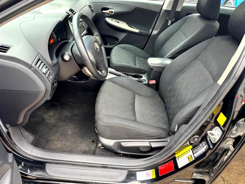 Toyota Corolla  2010