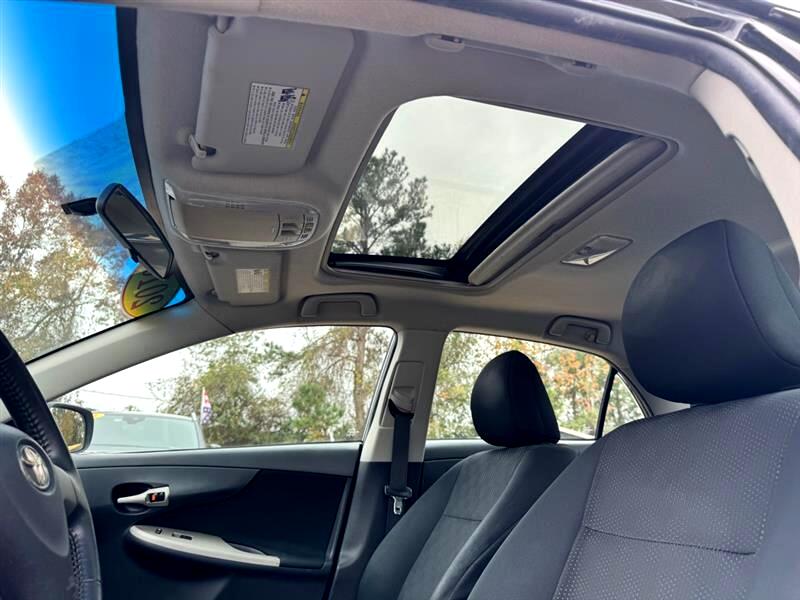 Toyota Corolla  2010