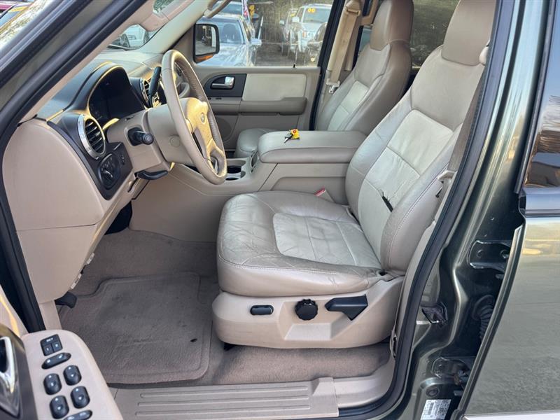 Ford Expedition  2004