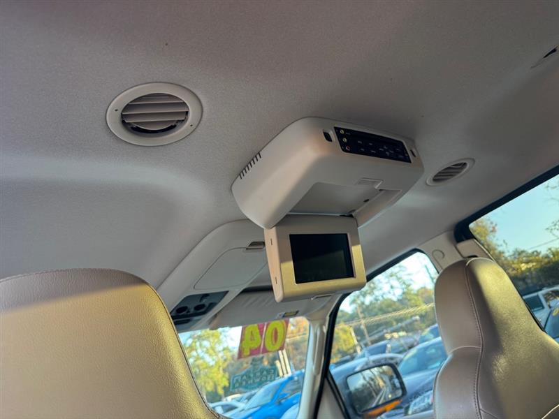 Ford Expedition  2004