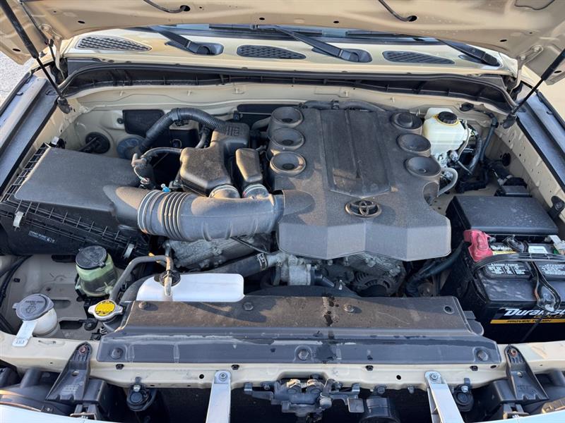 Toyota FJ Cruiser  2012