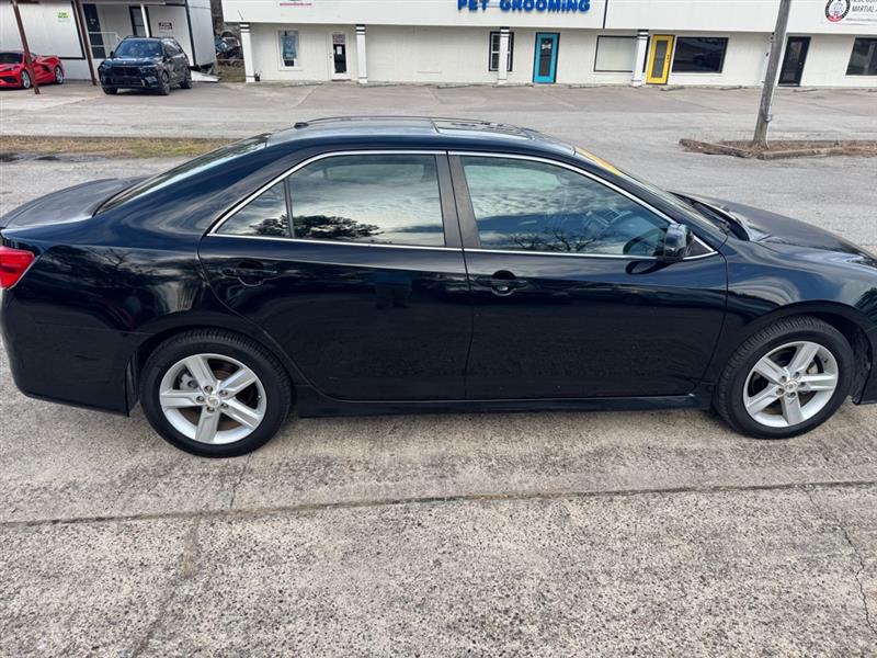 Toyota Camry  2012