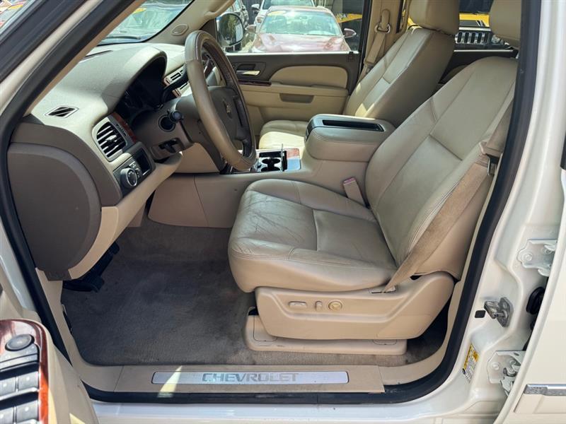 Chevrolet Tahoe  2014