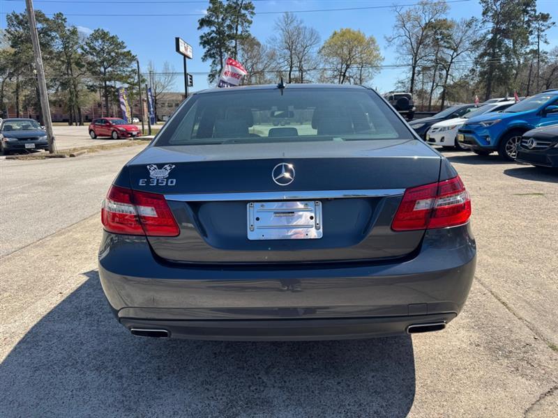 Mercedes-Benz E-Class  2010