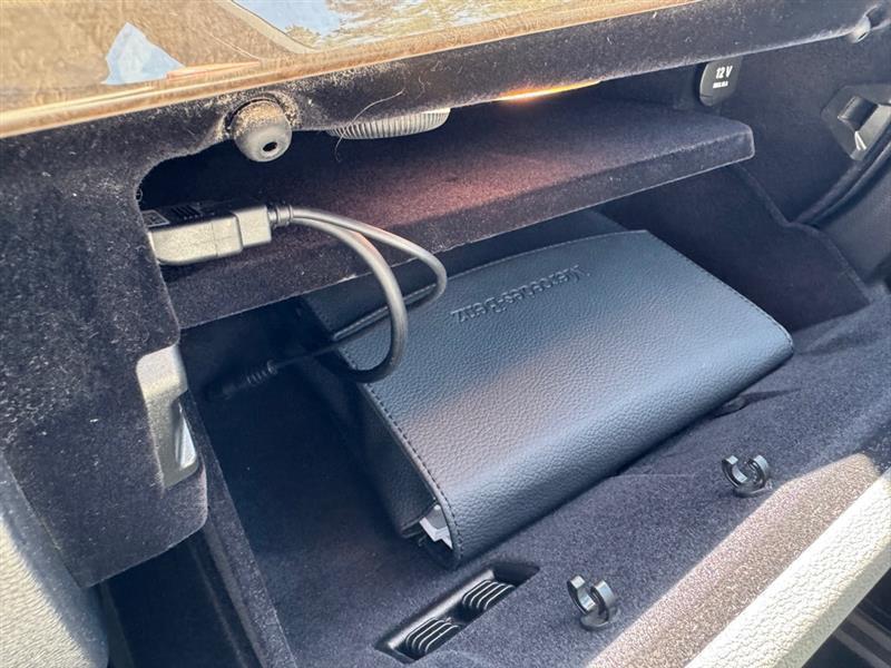 Mercedes-Benz E-Class  2010