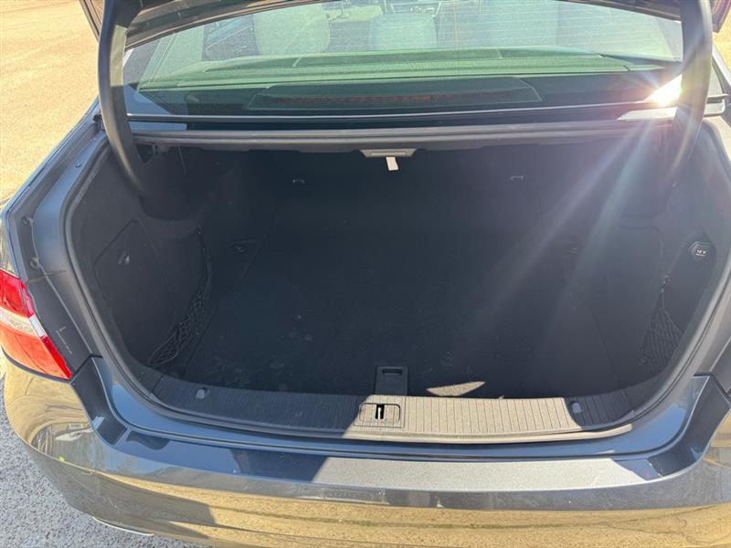 Mercedes-Benz E-Class  2010