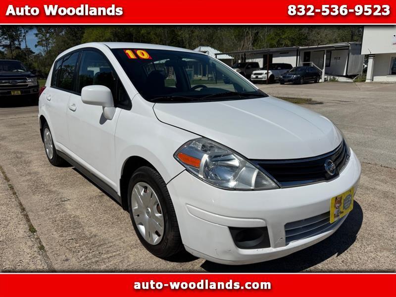 Nissan Versa  2010