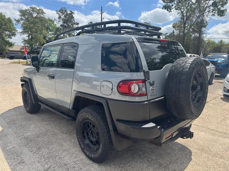 Toyota FJ Cruiser  2013