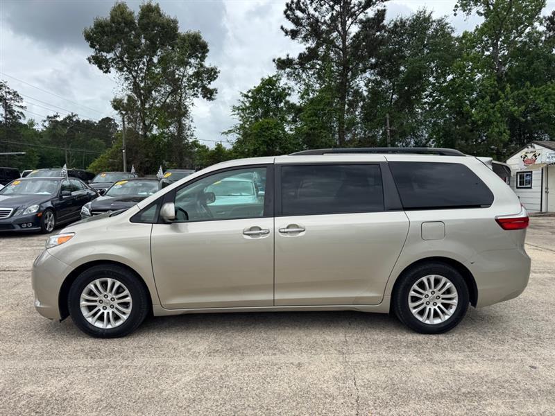 Toyota Sienna  2015