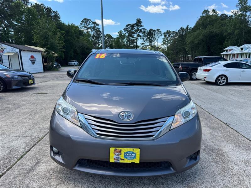 Toyota Sienna  2016
