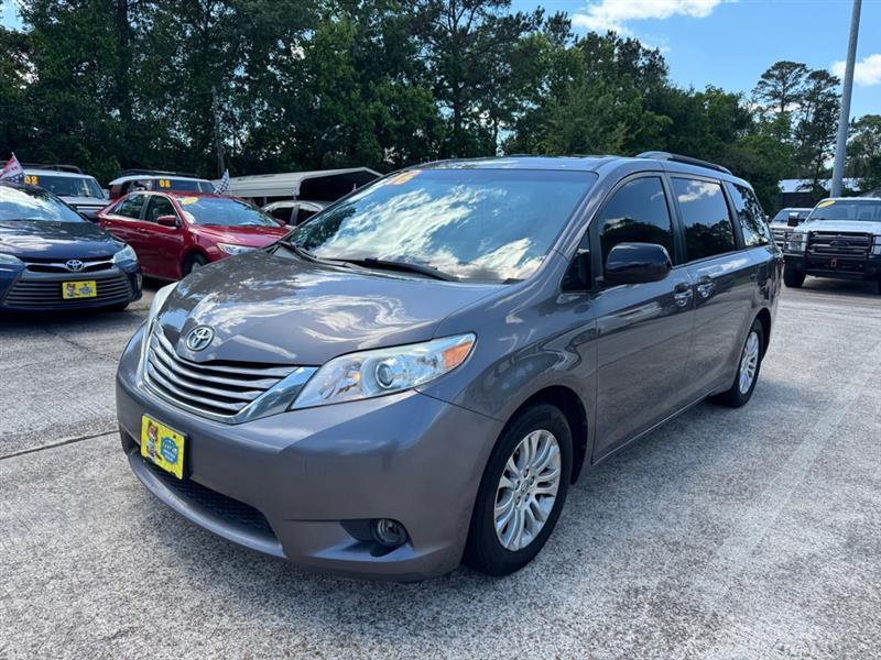 Toyota Sienna  2016