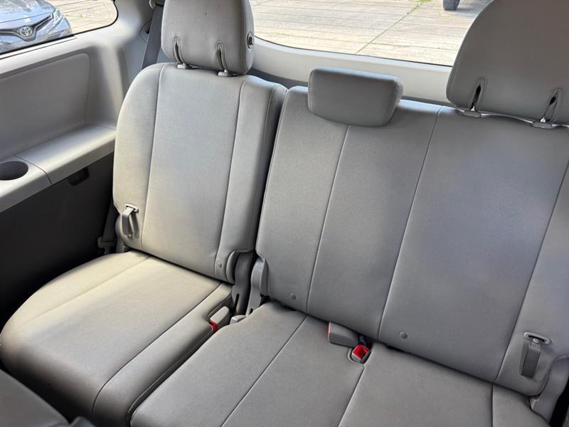 Toyota Sienna  2016