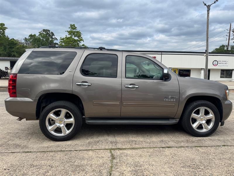 Chevrolet Tahoe  2011