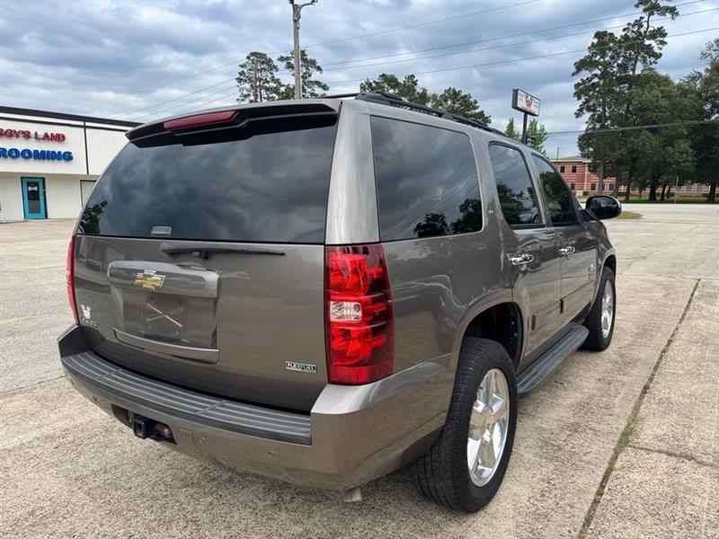 Chevrolet Tahoe  2011