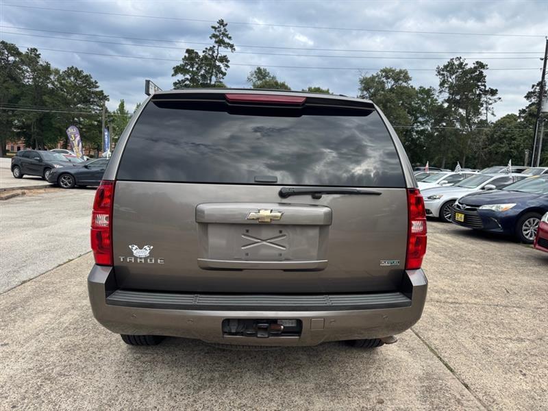 Chevrolet Tahoe  2011