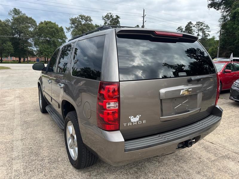 Chevrolet Tahoe  2011