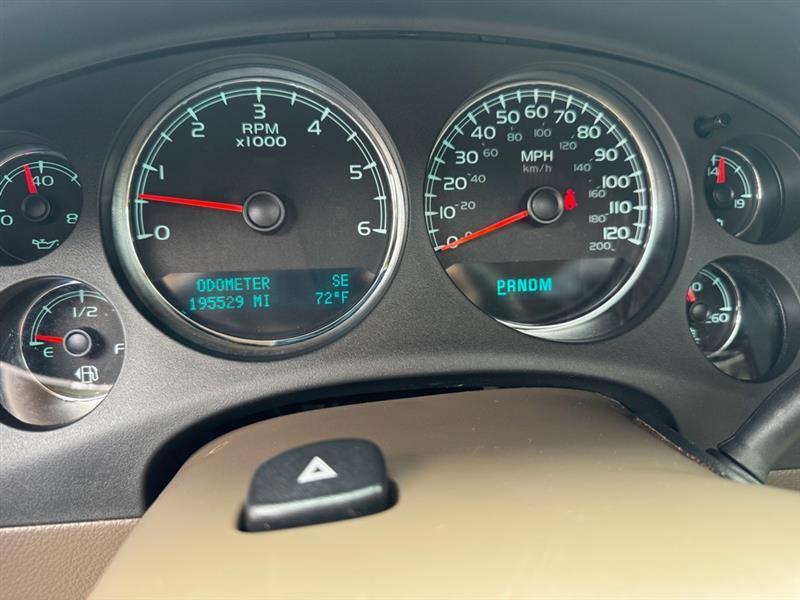 Chevrolet Tahoe  2011