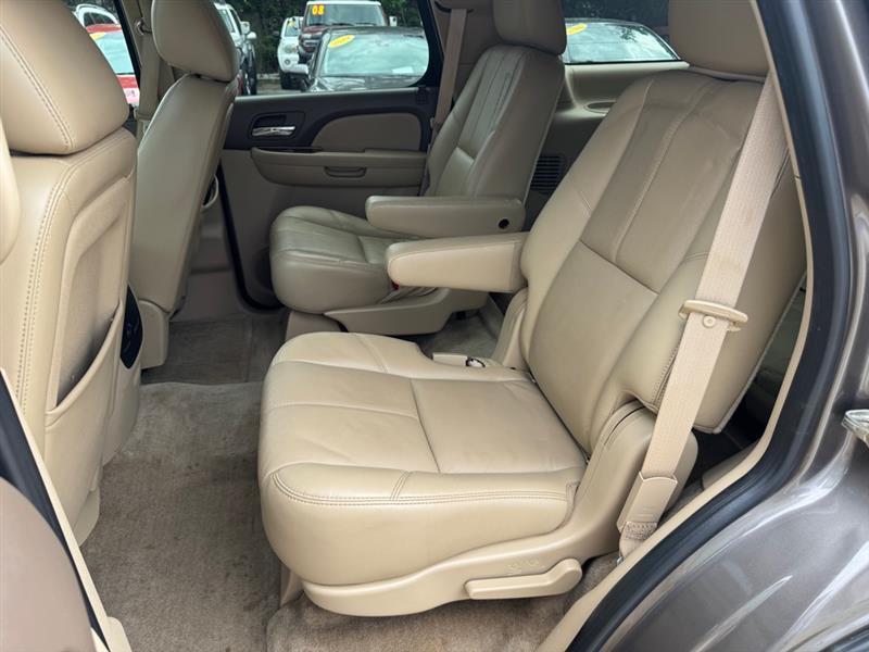 Chevrolet Tahoe  2011