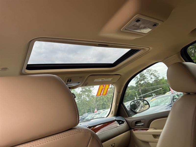 Chevrolet Tahoe  2011