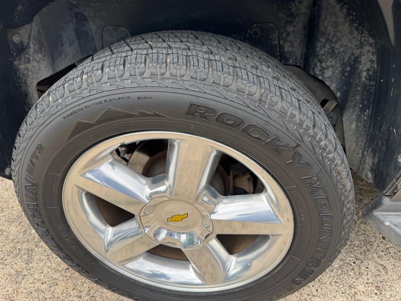Chevrolet Tahoe  2011