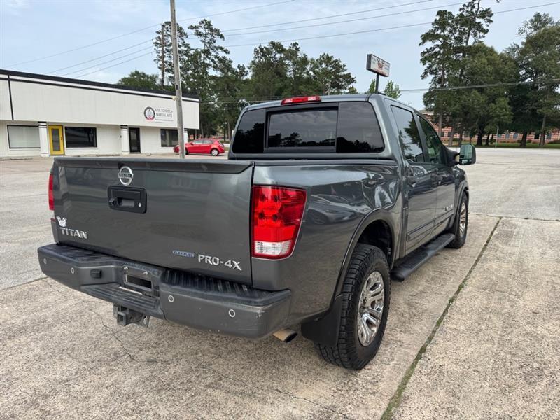 Nissan Titan  2013