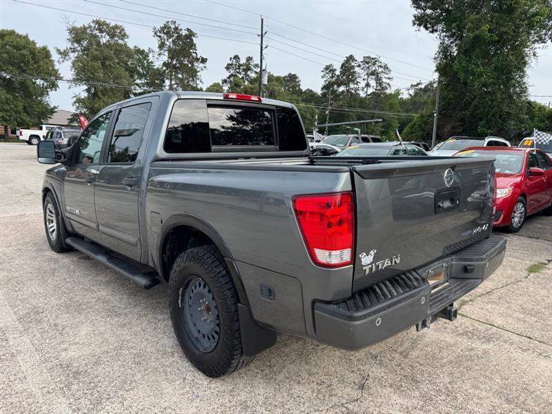 Nissan Titan  2013
