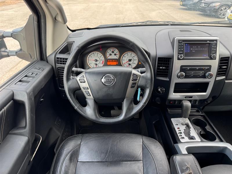 Nissan Titan  2013