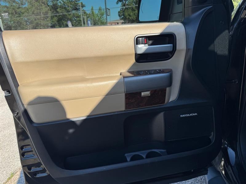 Toyota Sequoia  2014