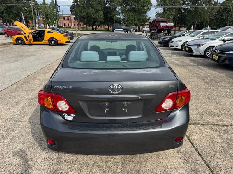Toyota Corolla  2010