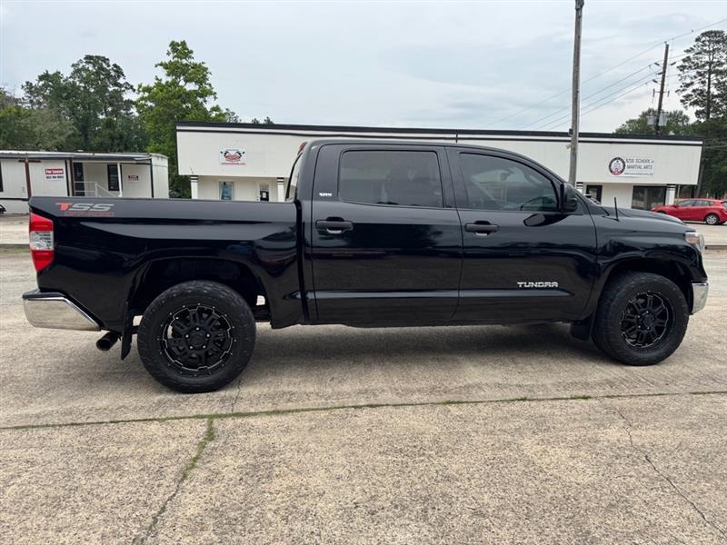 Toyota Tundra  2015