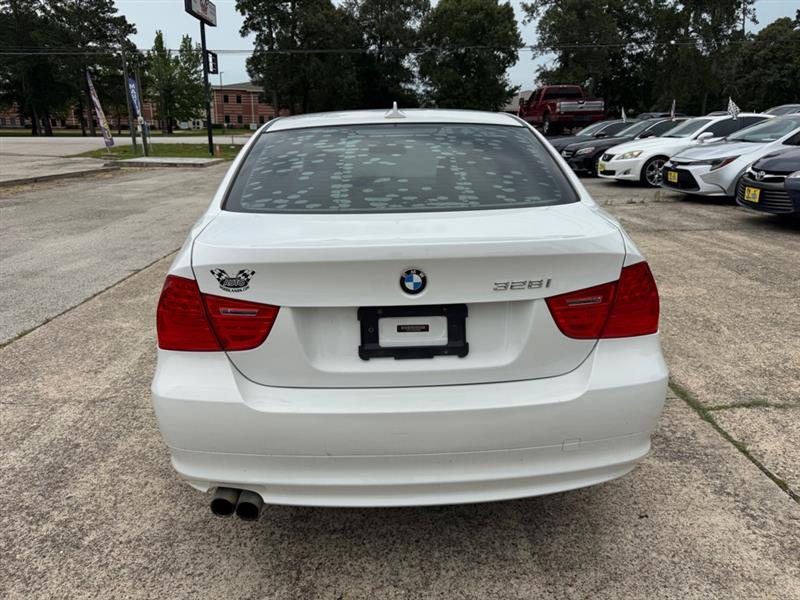 BMW 3-Series  2011