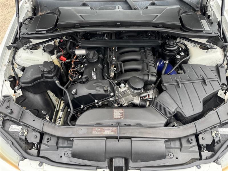BMW 3-Series  2011