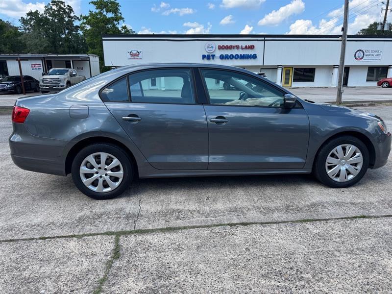 Volkswagen Jetta  2011