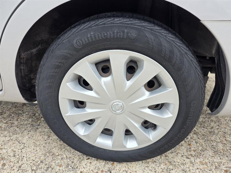 Nissan Versa  2019