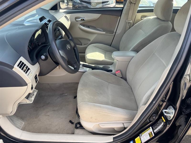 Toyota Corolla  2012