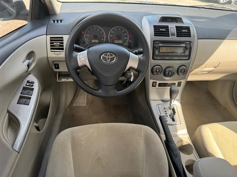 Toyota Corolla  2012